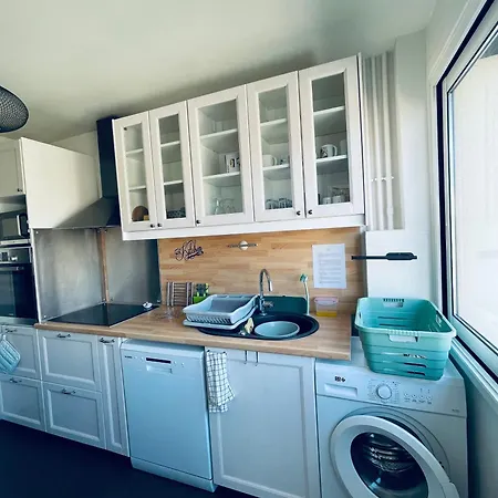 Chambre Privee Lumineuse Dans Grand Séjour chez l'habitant *